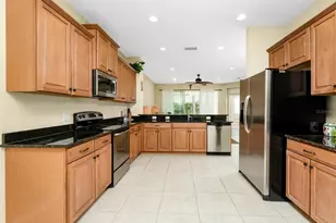 10751 Lerwick Cir, Englewood, FL 34223 - Photo 6