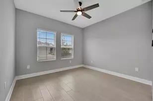 10182 Crystal Isles Cir, Sarasota, FL 34241 - Photo 2