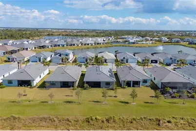 18575 Midsummer Place, Venice, FL 34293 - Photo 32