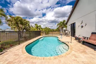 228 Antilla Dr, Rotonda West, FL 33947 - Photo 32