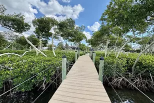 1415 Bayshore Dr, Englewood, FL 34223 - Photo 10