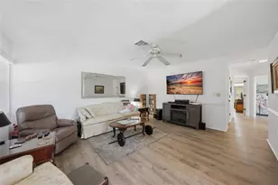 9 Quails Run Blvd, Englewood, FL 34223 - Photo 2