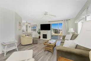 532 Walnut Cir, Venice, FL 34285 - Photo 14