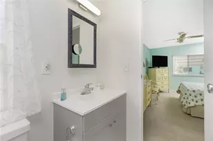 532 Walnut Cir, Venice, FL 34285 - Photo 22