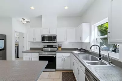 236 15th Avenue SE, Saint Petersburg, FL 33701 - Photo 12