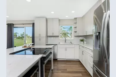 72 Oakland Hills Court, Rotonda West, FL 33947 - Photo 4