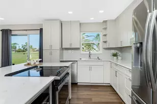 72 Oakland Hills Ct, Rotonda West, FL 33947 - Photo 4