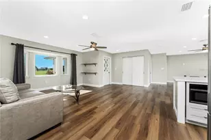 72 Oakland Hills Ct, Rotonda West, FL 33947 - Photo 10