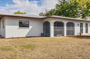 332 Cypress Rd, Venice, FL 34293 - Photo 2