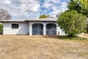 332 Cypress Rd, Venice, FL 34293 - Photo 1