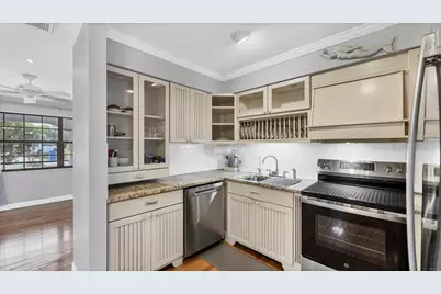 332 Cypress Road, Venice, FL 34293 - Photo 14