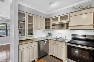 332 Cypress Rd, Venice, FL 34293 - Photo 14