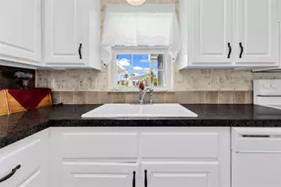 634 Leisure, Venice, FL 34285 - Photo 8