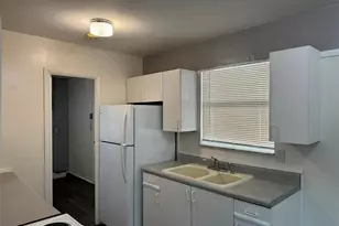 8289 Cristobal Ave, North Port, FL 34287 - Photo 6