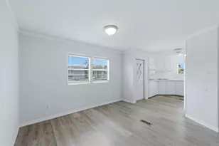 3310 Blue Jay Ln, Englewood, FL 34224 - Photo 10