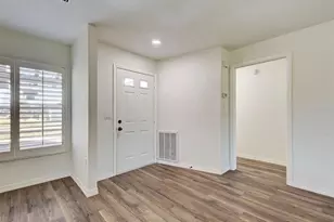 631 Foxwood Blvd, Englewood, FL 34223 - Photo 10