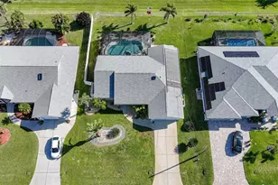 36 Pinehurst Ct, Rotonda West, FL 33947 - Photo 2