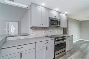 130 Crestview Dr, Englewood, FL 34223 - Photo 12