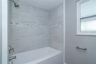 130 Crestview Dr, Englewood, FL 34223 - Photo 26