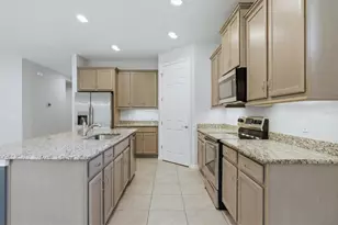 12031 Lovegrass St, Venice, FL 34293 - Photo 16