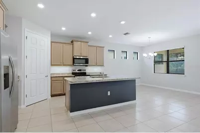 12031 Lovegrass Street, Venice, FL 34293 - Photo 12