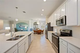 10817 Tarflower Dr, Venice, FL 34293 - Photo 12