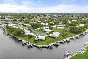 35 Oakwood Dr N, Englewood, FL 34223 - Photo 44