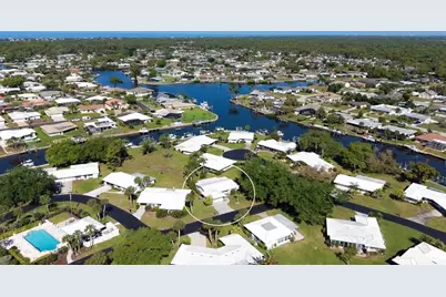 35 Oakwood Drive N #35, Englewood, FL 34223 - Photo 2
