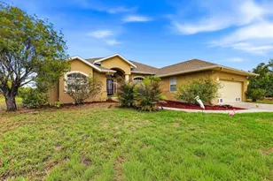 300 Baytree Dr, Rotonda West, FL 33947 - Photo 2