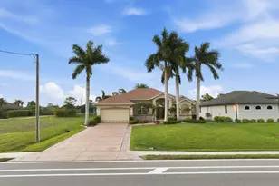 185 Rotonda Blvd E, Rotonda West, FL 33947 - Photo 2