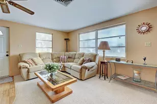 35 Hillcrest Dr, Englewood, FL 34223 - Photo 8