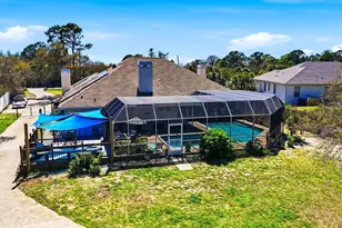 1711 Bayshore Dr, Englewood, FL 34223 - Photo 4