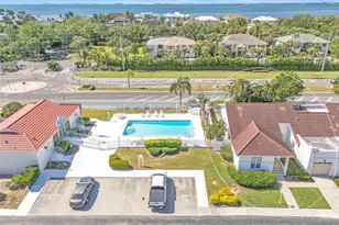 4808 61st Ave Terrace W, Bradenton, FL 34210 - Photo 2