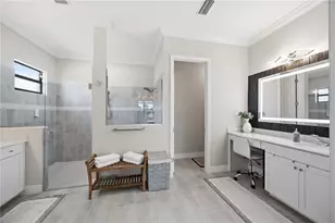 10744 Tarflower Dr, Venice, FL 34293 - Photo 26