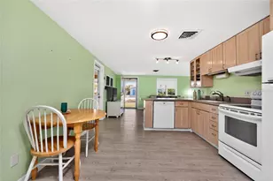 2550 10th St, Englewood, FL 34224 - Photo 12