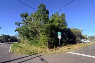 901 Oxford Dr, Englewood, FL 34223 - Photo 1