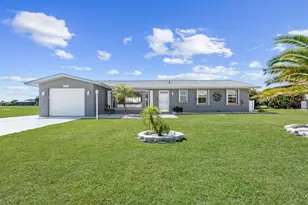 202 Caddy Rd, Rotonda West, FL 33947 - Photo 2