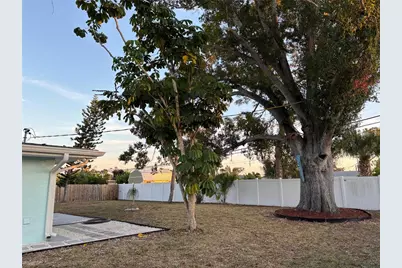 231 Lakeview Lane, Englewood, FL 34223 - Photo 30