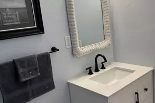 231 Lakeview Ln, Englewood, FL 34223 - Photo 22