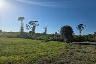 171 W Pine Valley Ln, Rotonda West, FL 33947 - Photo 1