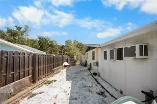 1030 Drury Ln, Englewood, FL 34224 - Photo 34