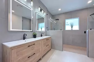 14671 Lillian Cir, Port Charlotte, FL 33981 - Photo 6