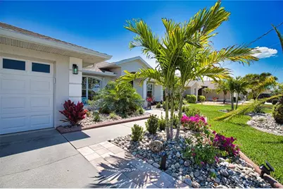 22 Medalist Court, Rotonda West, FL 33947 - Photo 8