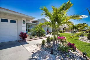 22 Medalist Ct, Rotonda West, FL 33947 - Photo 8