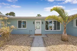 1424 Lemon Bay Dr, Englewood, FL 34223 - Photo 16