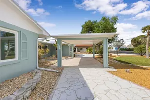 1424 Lemon Bay Dr, Englewood, FL 34223 - Photo 14