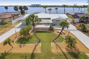 1424 Lemon Bay Dr, Englewood, FL 34223 - Photo 2