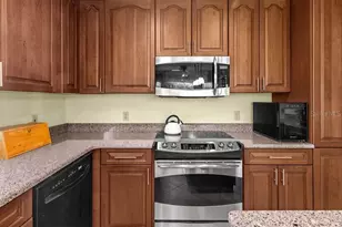 322 Falling Waters Ln, Englewood, FL 34223 - Photo 10