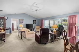 322 Falling Waters Ln, Englewood, FL 34223 - Photo 4