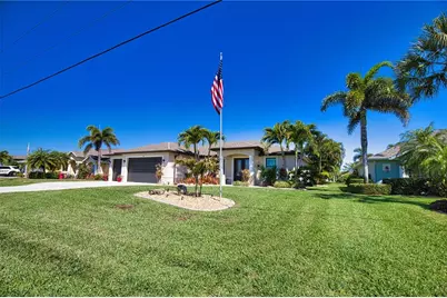 39 Medalist Road, Rotonda West, FL 33947 - Photo 2